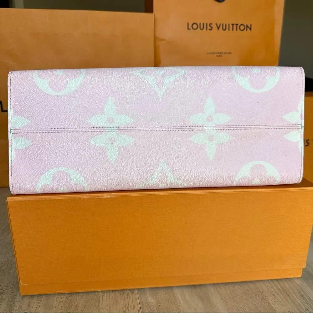 Louis Vuitton Pastel Gradient OnTheGo GM Tote Pink Blue Yellow Ombre Summer 2020